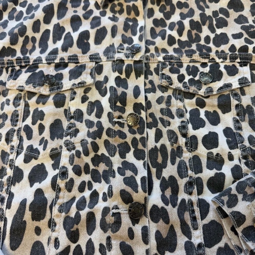 Leopard Print Denim Shirt Jacket Shacket Women’s Small Boho Baddie Festival - Picture 2 of 6